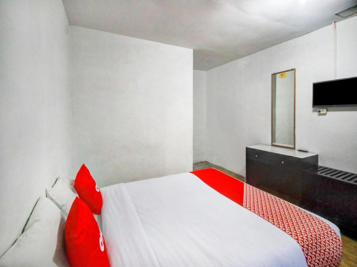 Oyo 2322 Dien Karona Hotel Berastagi Luaran gambar
