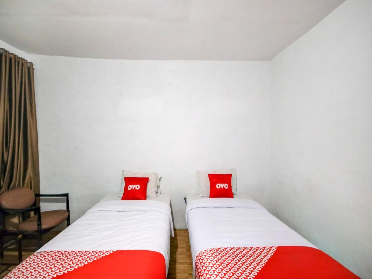 Oyo 2322 Dien Karona Hotel Berastagi Luaran gambar